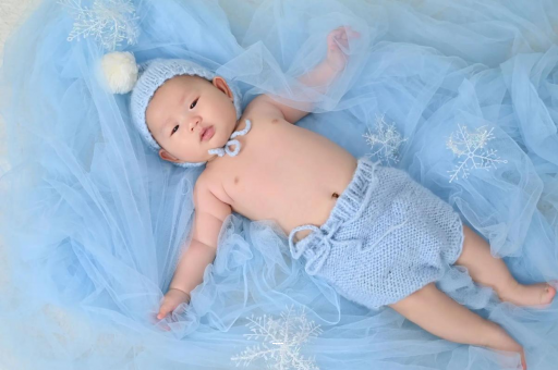 武威宝宝吐奶频繁怎么回事